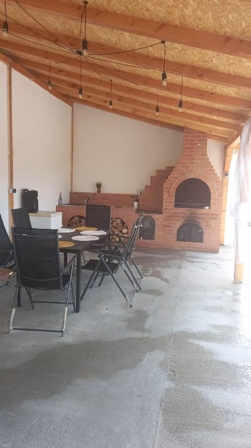 Casa De Vacanta Maga Дубова Екстериор снимка